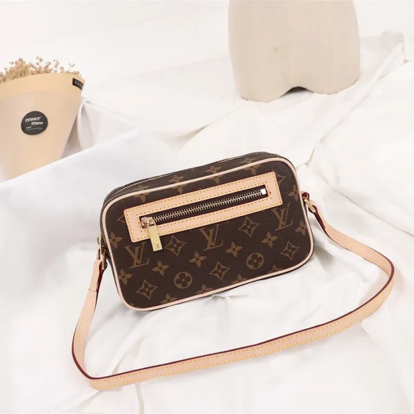 L hot sale Pochette Cite Monogram Canvas Handbag